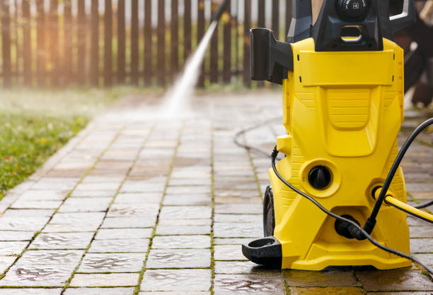 Best Window and Screen Pressure Cleaning in Sumner, IA